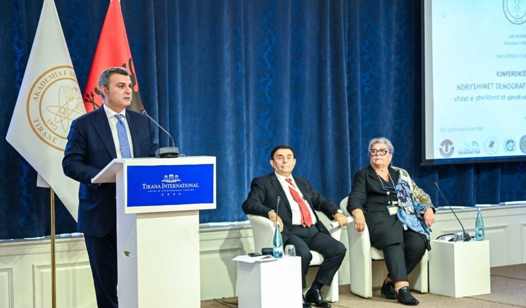 Sejko: Deficiti i fuqisë punëtore dhe produktiviteti i ulët, rreziqe për ekonominë